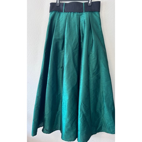 eShakti Emerald Green Pleated Dupioni Festive 34" Waist Wide Belt Maxi Skirt - Picture 4 of 10